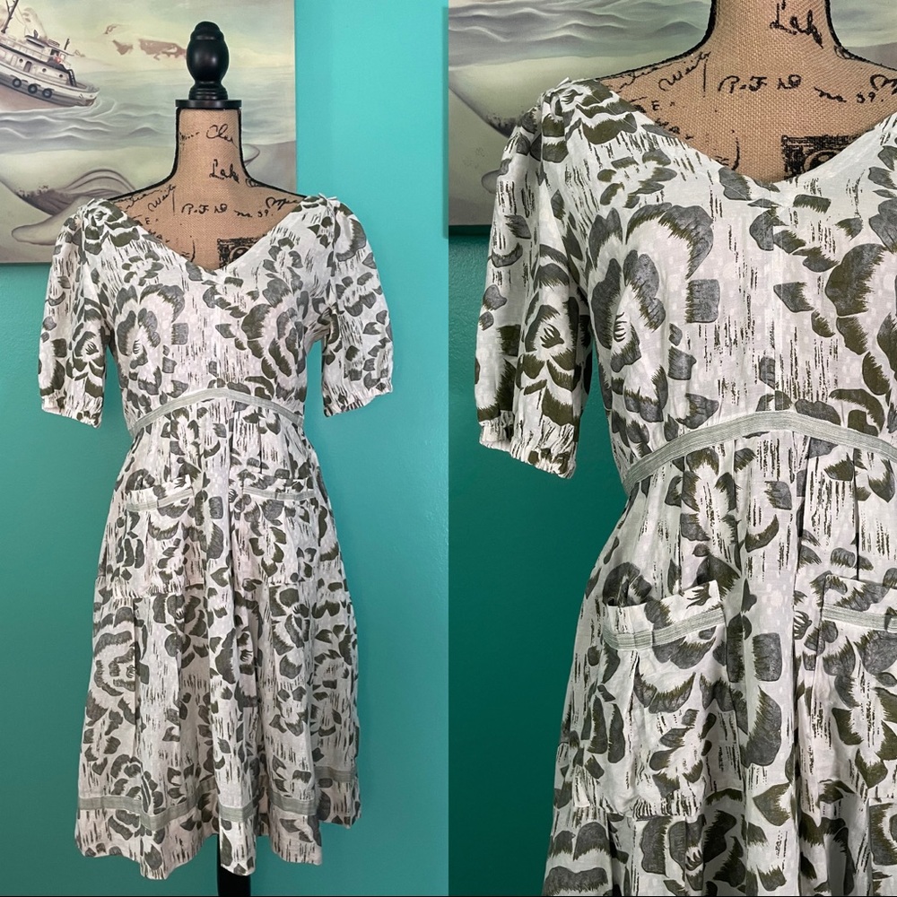 Vintage White And Grey Floral Dress / Bow Details